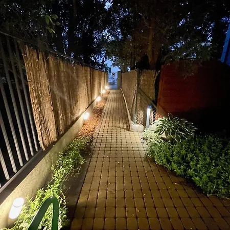 Beautiful In Mokotow Near Krolikarnia Park 2 华沙