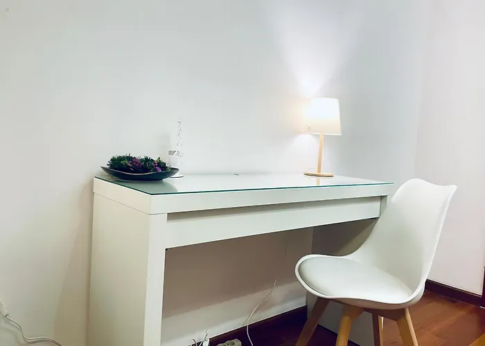 Beautiful In Mokotow Near Krolikarnia Park 2