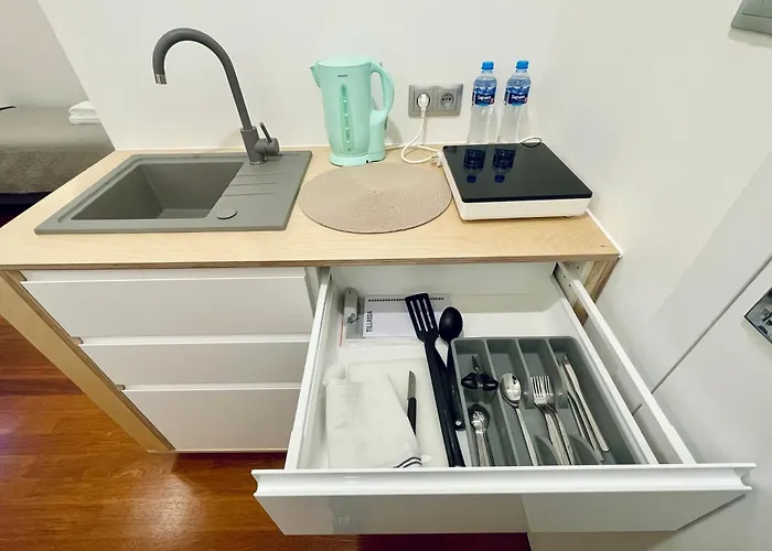 Beautiful In Mokotow Near Krolikarnia Park 2