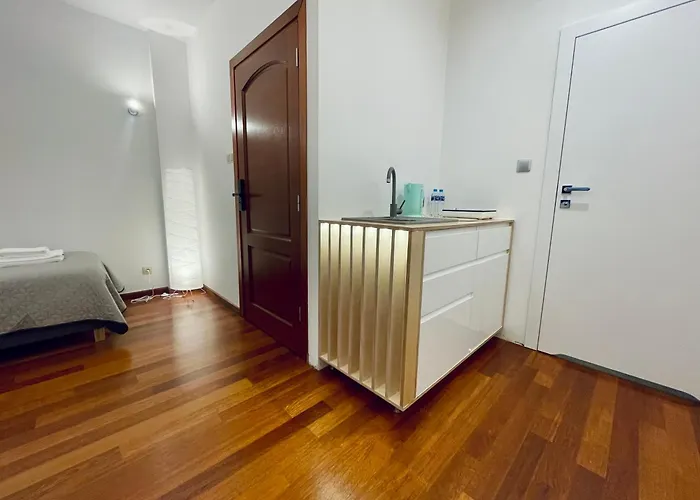 Beautiful In Mokotow Near Krolikarnia Park 2 * Warszawa