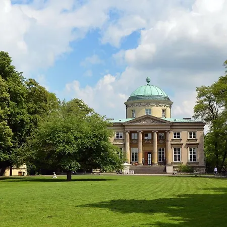 Beautiful In Mokotow Near Krolikarnia Park 2 * Warszawa