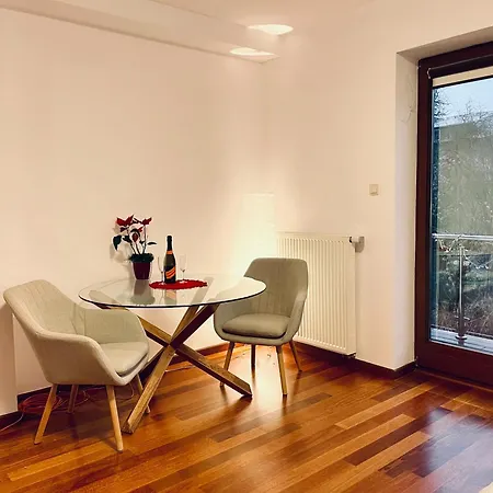 Beautiful In Mokotow Near Krolikarnia Park 2 * Warschau