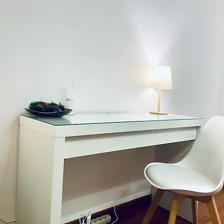 Beautiful In Mokotow Near Krolikarnia Park 2