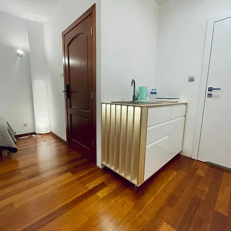 Beautiful In Mokotow Near Krolikarnia Park 2 * Warschau